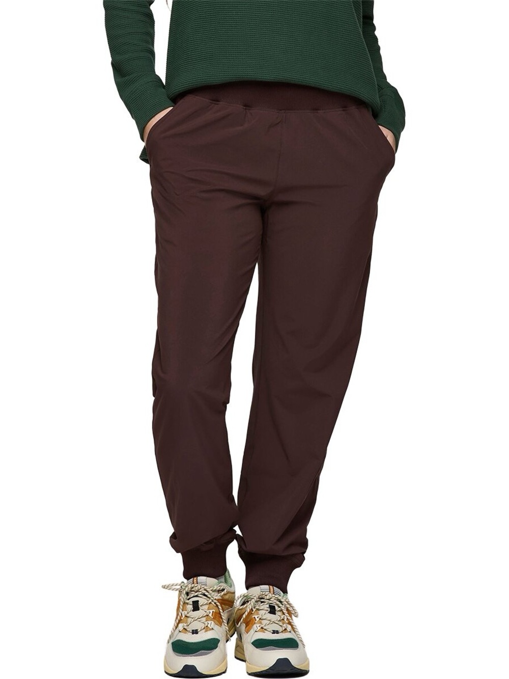 New Cotopaxi Women’s Cambio Jogger in Coffee